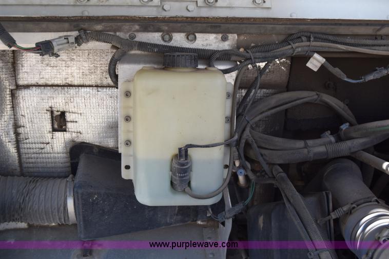 image for item K8524 2006 Freightliner MT55 delivery van