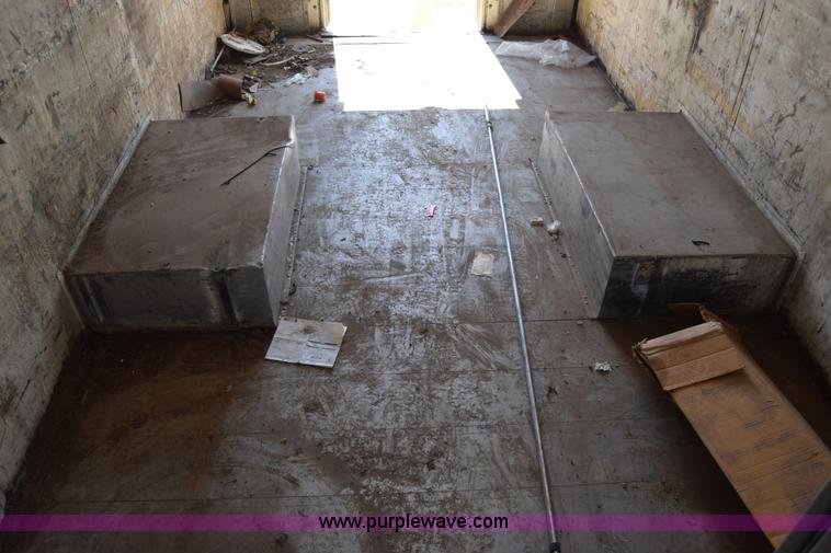 image for item K8524 2006 Freightliner MT55 delivery van