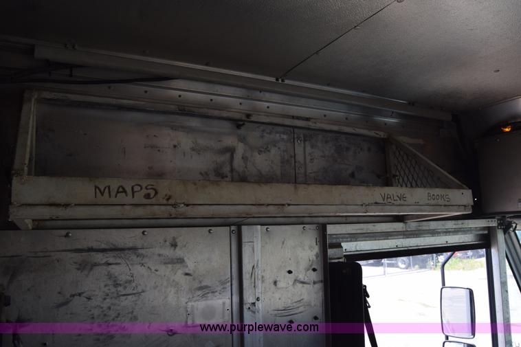 image for item K8524 2006 Freightliner MT55 delivery van