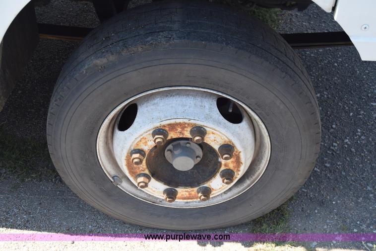 image for item K8524 2006 Freightliner MT55 delivery van