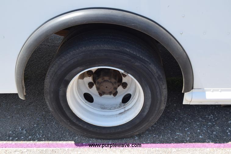 image for item K8524 2006 Freightliner MT55 delivery van