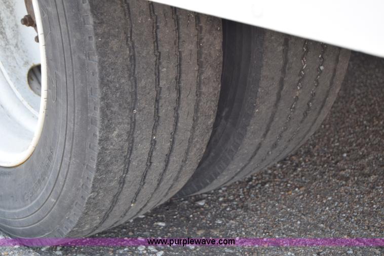 image for item K8524 2006 Freightliner MT55 delivery van