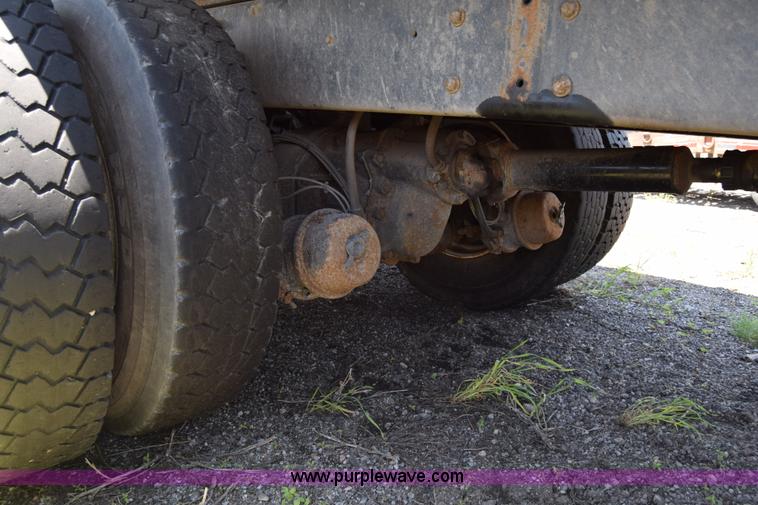 image for item K8525 2010 International WorkStar 7500 cab and chassis