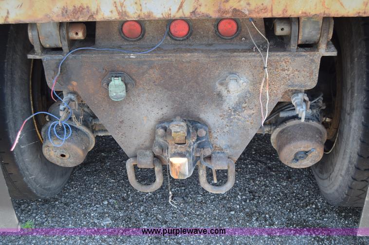 image for item K8525 2010 International WorkStar 7500 cab and chassis