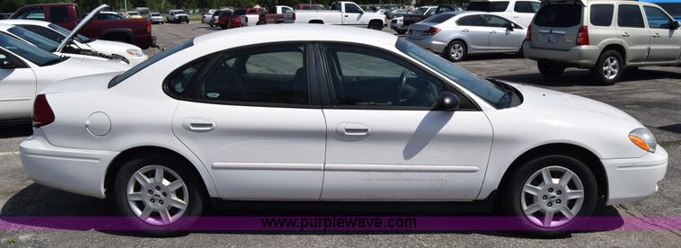 image for item K8541 2006 Ford Taurus SE