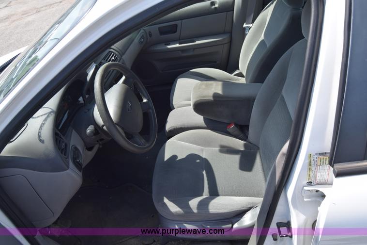 image for item K8541 2006 Ford Taurus SE