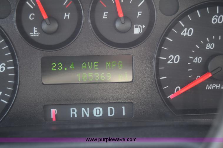 image for item K8542 2006 Ford Taurus SE