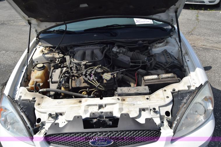 image for item K8542 2006 Ford Taurus SE