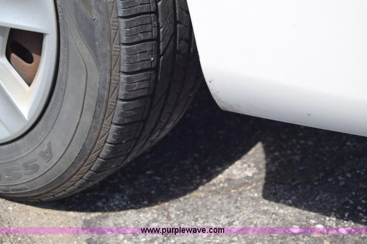 image for item K8542 2006 Ford Taurus SE