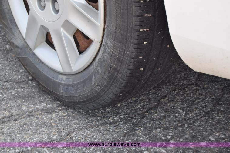 image for item K8542 2006 Ford Taurus SE