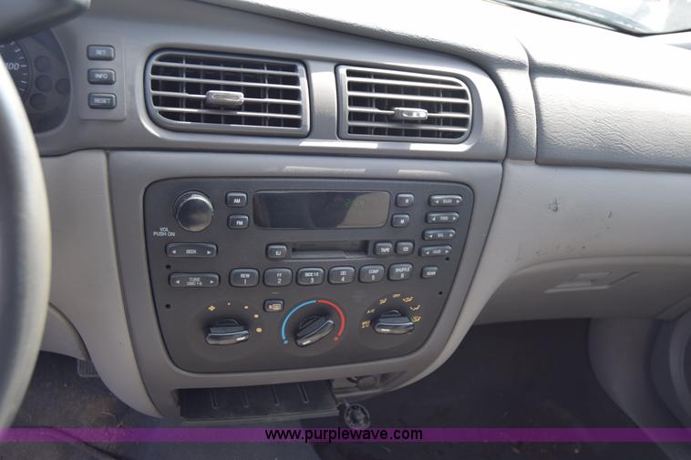 image for item K8543 2006 Ford Taurus SE