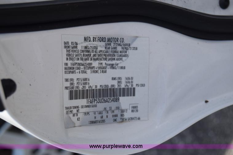 image for item K8543 2006 Ford Taurus SE