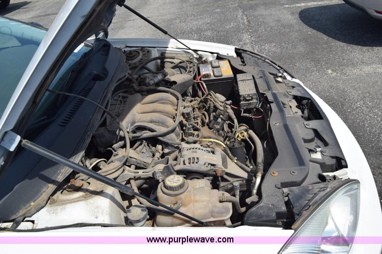 image for item K8543 2006 Ford Taurus SE