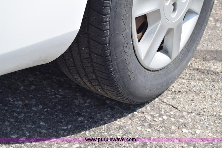 image for item K8543 2006 Ford Taurus SE