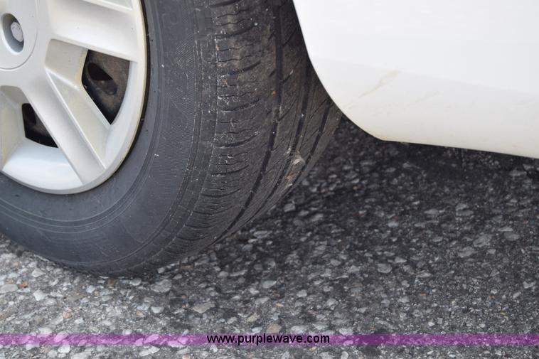 image for item K8543 2006 Ford Taurus SE