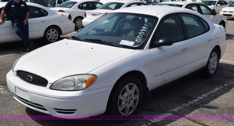 image for item K8544 2006 Ford Taurus SE