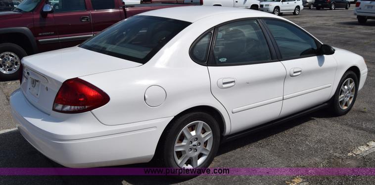 image for item K8544 2006 Ford Taurus SE