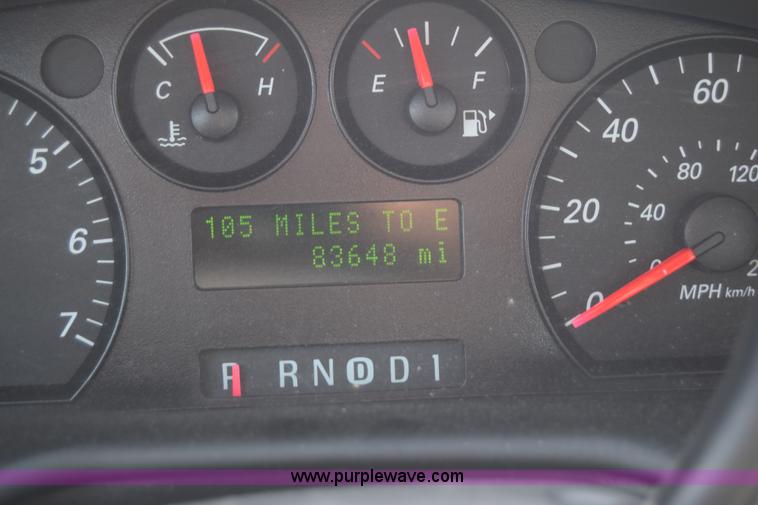 image for item K8544 2006 Ford Taurus SE