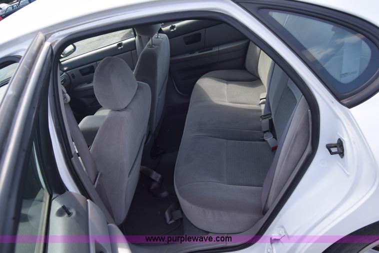 image for item K8544 2006 Ford Taurus SE