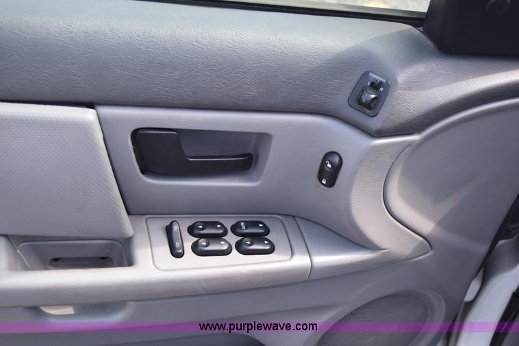 image for item K8544 2006 Ford Taurus SE