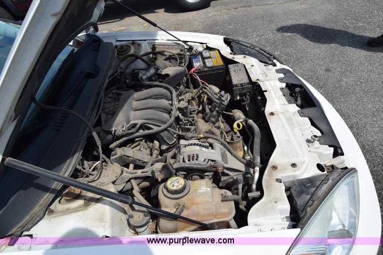 image for item K8544 2006 Ford Taurus SE