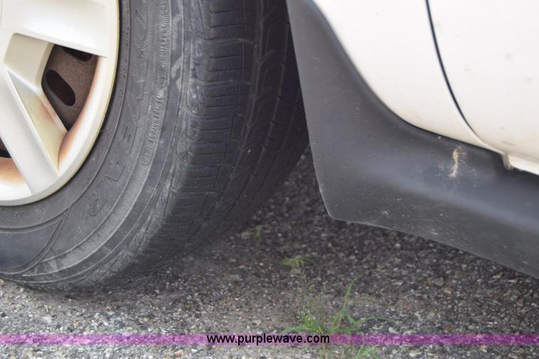 image for item K8544 2006 Ford Taurus SE