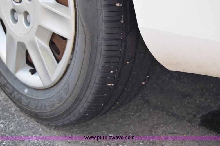 image for item K8544 2006 Ford Taurus SE