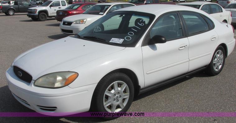 image for item K8547 2006 Ford Taurus SE