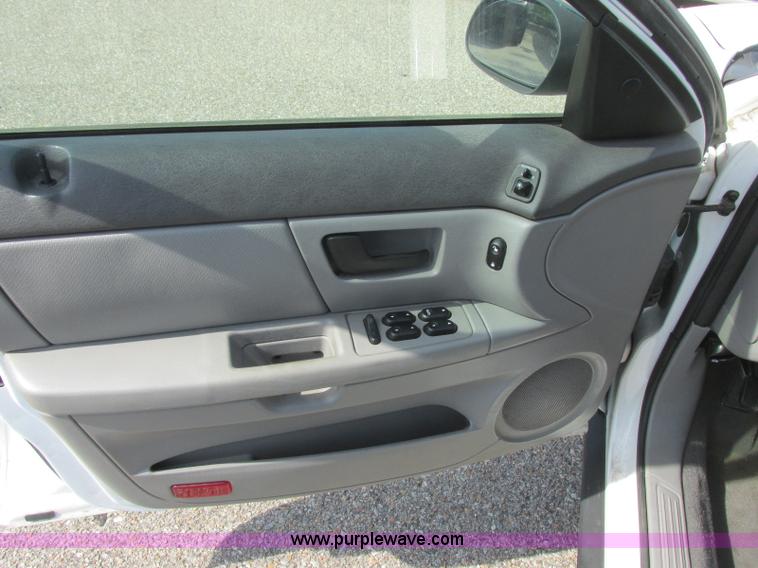 image for item K8547 2006 Ford Taurus SE