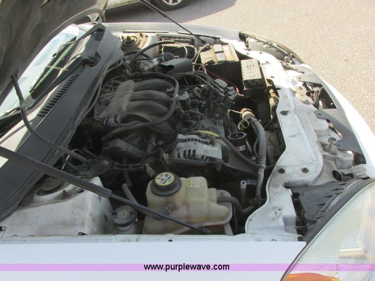 image for item K8547 2006 Ford Taurus SE