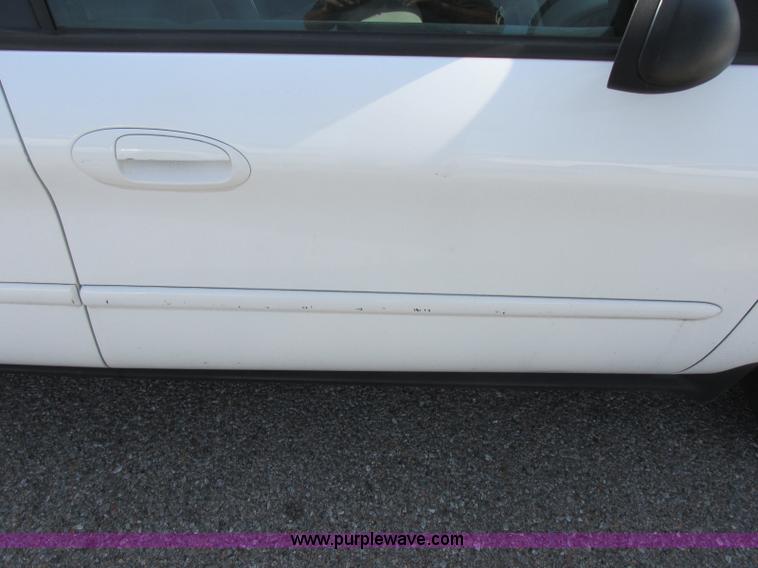 image for item K8547 2006 Ford Taurus SE