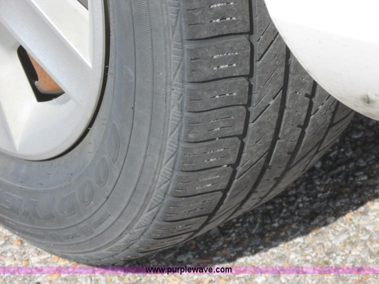 image for item K8547 2006 Ford Taurus SE