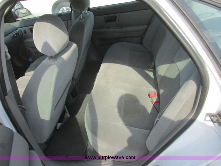 image for item K8548 2005 Ford Taurus SE