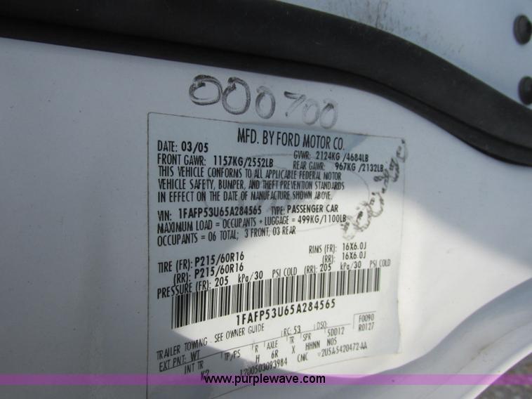 image for item K8548 2005 Ford Taurus SE
