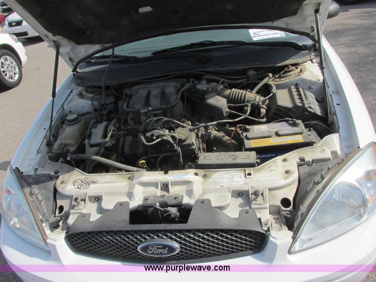 image for item K8548 2005 Ford Taurus SE
