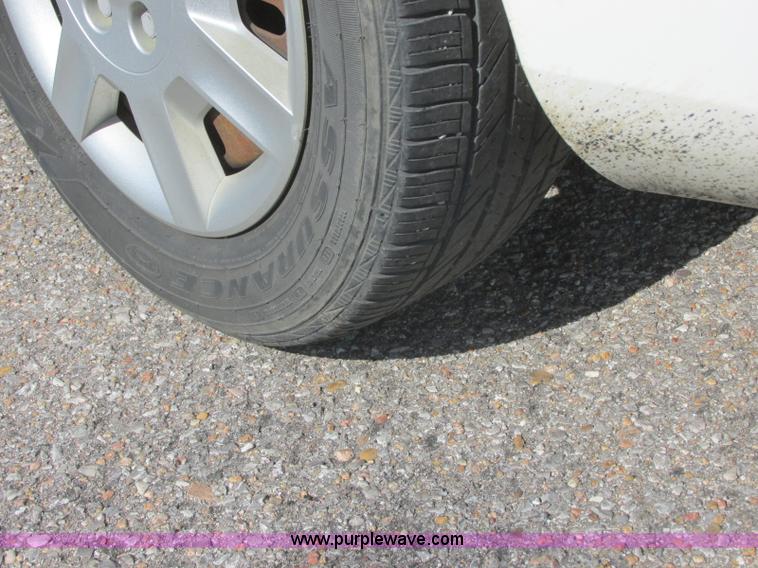 image for item K8548 2005 Ford Taurus SE