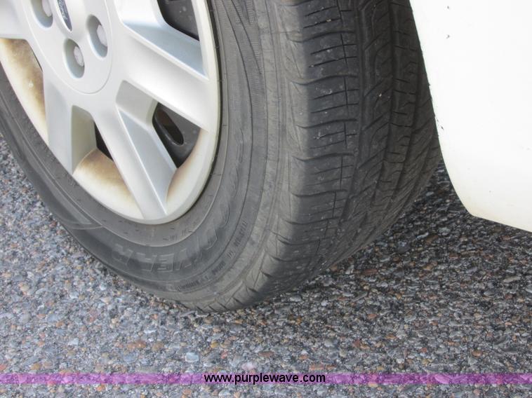 image for item K8548 2005 Ford Taurus SE