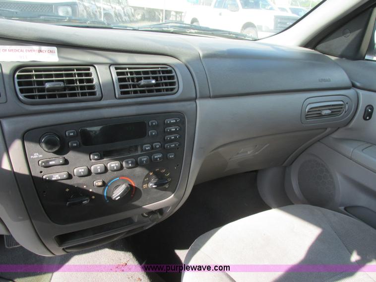 image for item K8553 2006 Ford Taurus SE