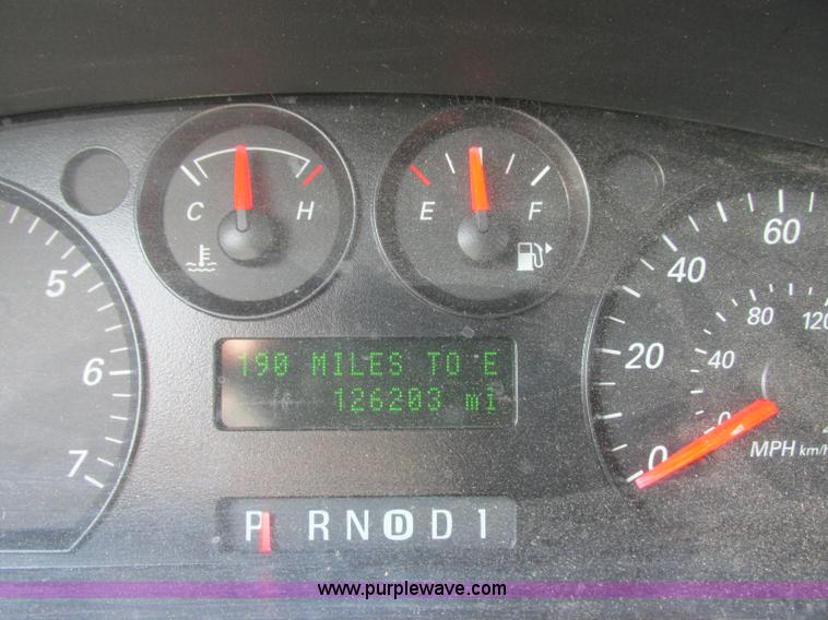 image for item K8553 2006 Ford Taurus SE