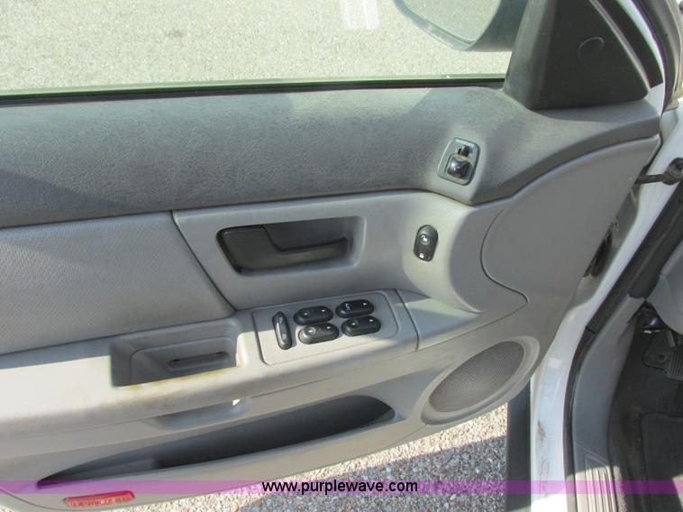 image for item K8553 2006 Ford Taurus SE