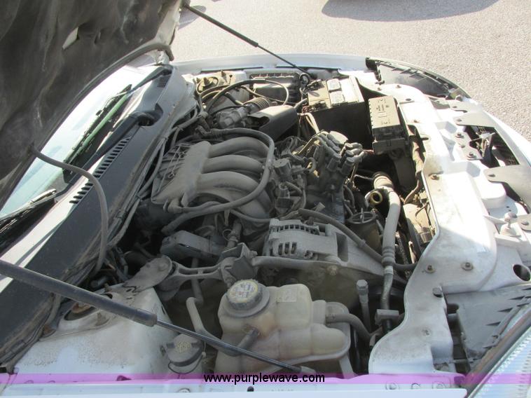 image for item K8553 2006 Ford Taurus SE