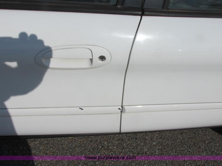 image for item K8553 2006 Ford Taurus SE