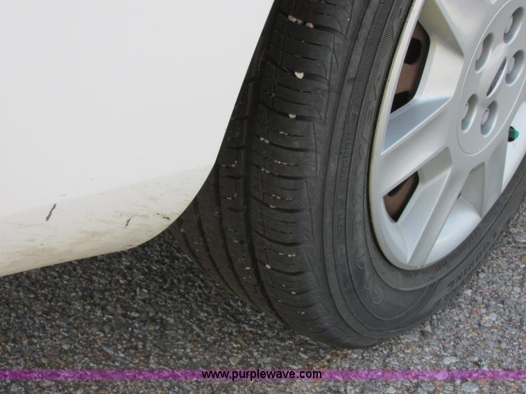 image for item K8553 2006 Ford Taurus SE