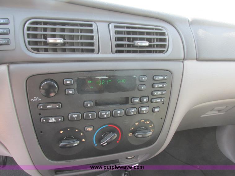 image for item K8554 2006 Ford Taurus SE