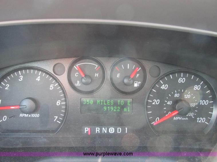 image for item K8554 2006 Ford Taurus SE