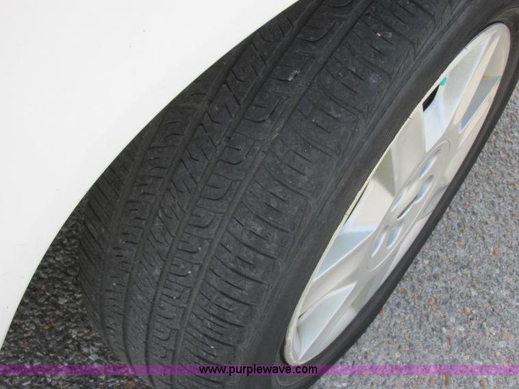 image for item K8554 2006 Ford Taurus SE