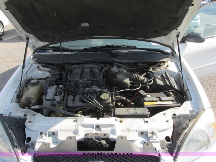 image for item K8555 2006 Ford Taurus SE