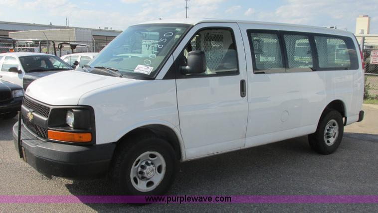 image for item K8557 2008 Chevrolet Express 2500 Cargo van