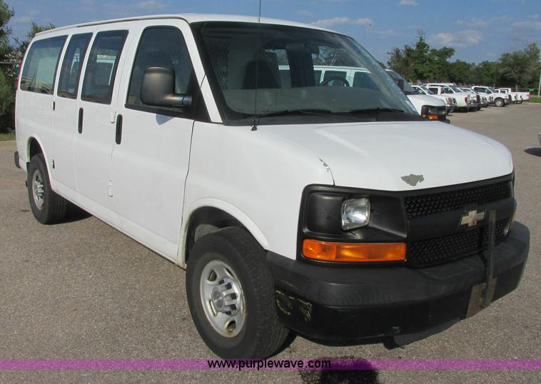 image for item K8557 2008 Chevrolet Express 2500 Cargo van