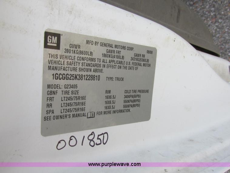 image for item K8557 2008 Chevrolet Express 2500 Cargo van